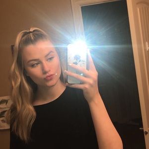 Meet your Posher, Alyssa